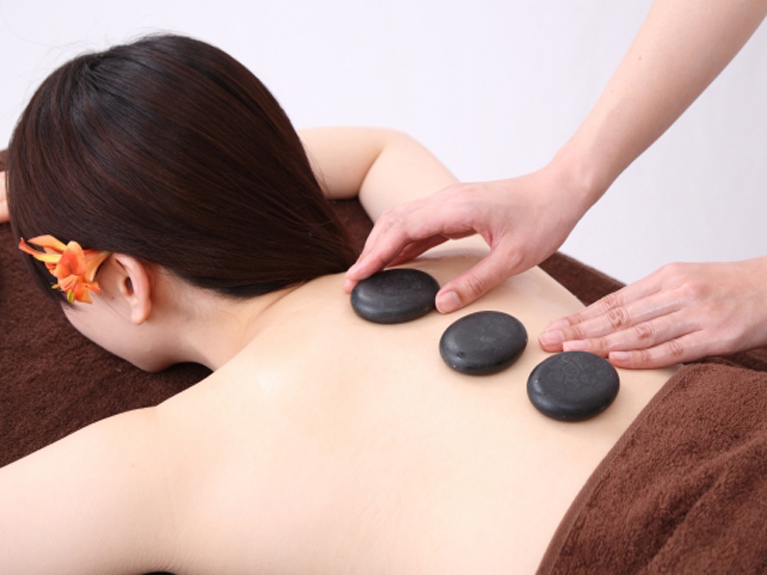 ホットストーン温熱リンパコース